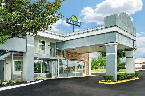 Days Inn by Wyndham Clarksville TN - 숙소 외관