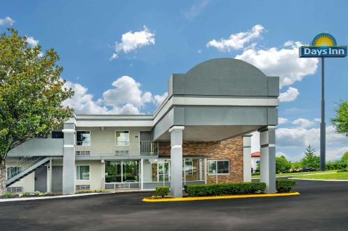 Days Inn by Wyndham Clarksville TN - 숙소 외관