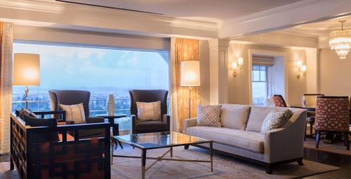 268854818 Claremont Resort & Club