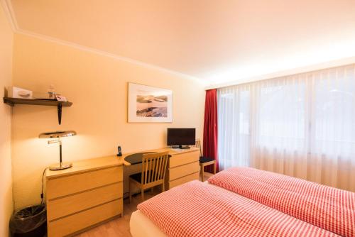 Hotel Weisses Kreuz - image 13