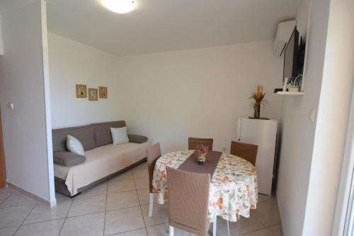 Apartments Josipa - image 8