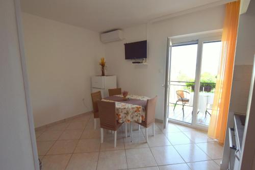 One-Bedroom apartment Standard image 6