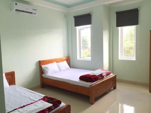 2 double beds