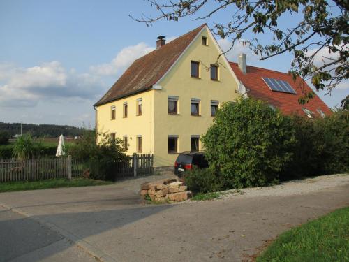 B&B Feuchtwangen - Ferienwohnung Rösch - Bed and Breakfast Feuchtwangen