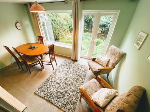 Willow Spacious Relaxing Stay Canterbury- FREE PARKING