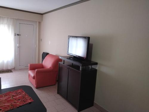 One-Bedroom Apartment image 10
