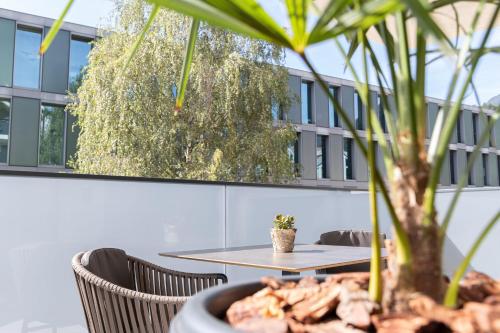 Apartment with Balcony