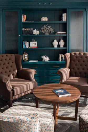 Vivid Blue Serenity Resort