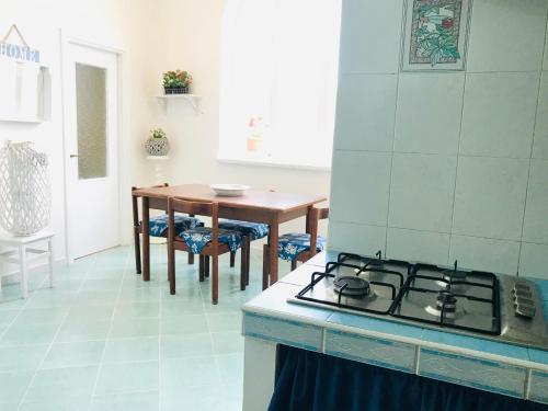 Kitchen, Casa Tatillo - Immobilevante in Ponza Island