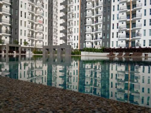 Afnan Homestay at Semenyih, Ascotte Boulevard in 士毛月