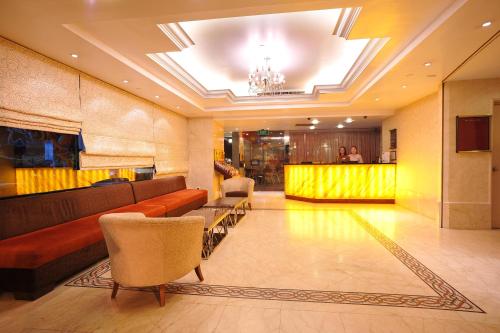 Lobby, Oxford Hotel near Bencoolen MRT Station