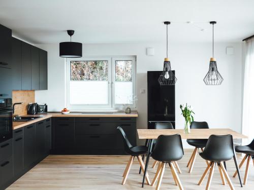 Seeblick & Terrasse! Moderne Ferienwohnung 96qm in Großräschen, Deutschland