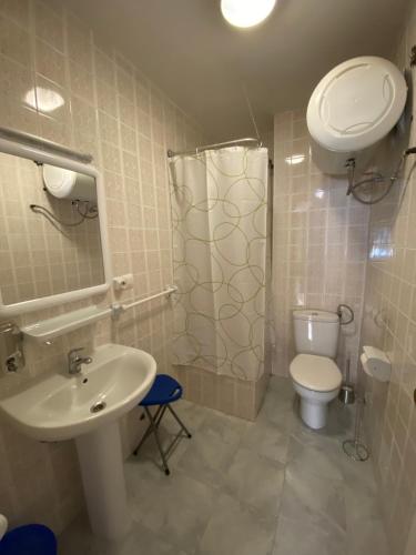 Pension El Parque - image 2