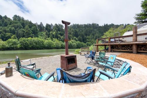 Iekārtas, RR Yacht Club-Private beach, Hot tub, Outdoor fun in Novato