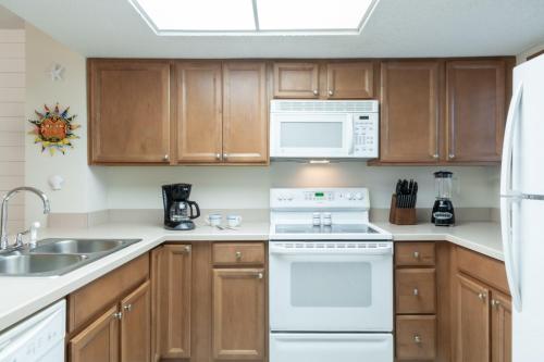Sunswept 602 Condo - main image