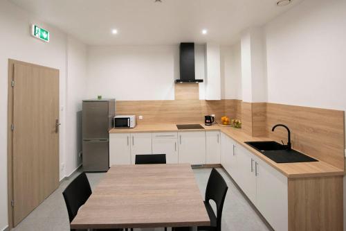Hostel SMS - image 6