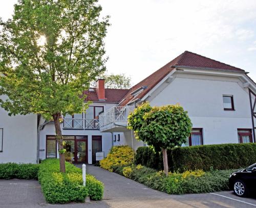 Ferienwohnung mit Terrasse - image 4