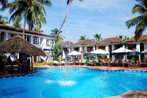 Swimming pool, Santana Beach Resort in Candolim