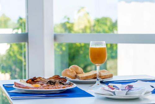 Apartaments Cales de Ponent - image 8