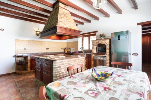  Home2Book Finca Dos Ruedas in La Ampuyenta
