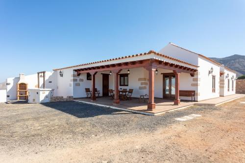  Home2Book Finca Dos Ruedas, Ferienwohnung in La Ampuyenta
