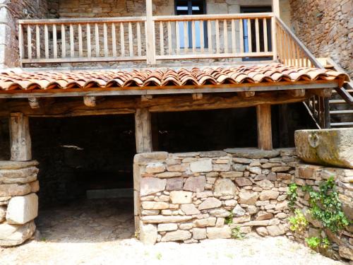 Tampilan eksterior, Chambre spacieuse dans maison de caractère, au calme, avec belle vue (Chambre spacieuse dans maison de caractere, au calme, avec belle vue) in Laguiole