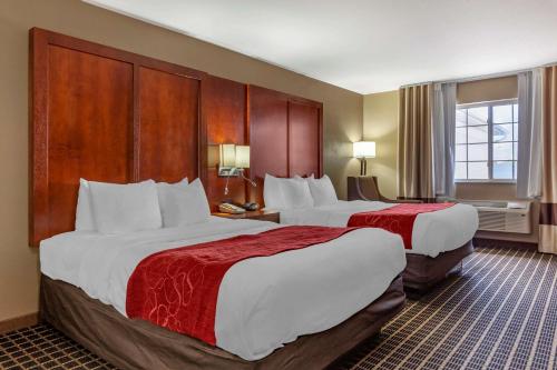 Comfort Suites Delavan - Lake Geneva Area