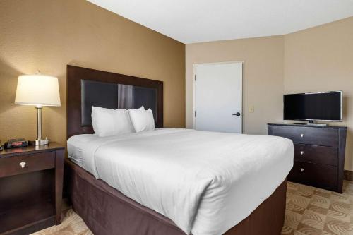 Comfort Inn Warner Robins - Robins AFB