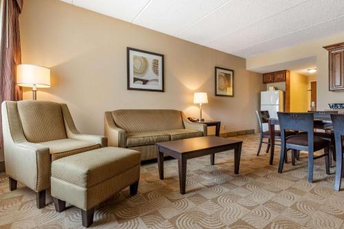 Comfort Inn Warner Robins - Robins AFB