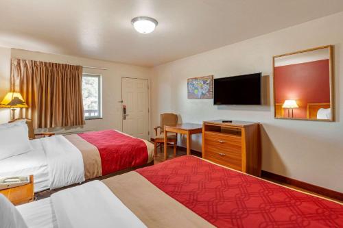 Harmony Inn & Suites - image 10