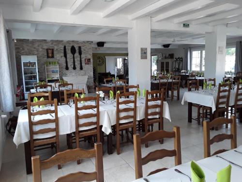 Restorāns, Le Mareuillais Hotel-Restaurant in Mareuil-sur-Lay-Dissais
