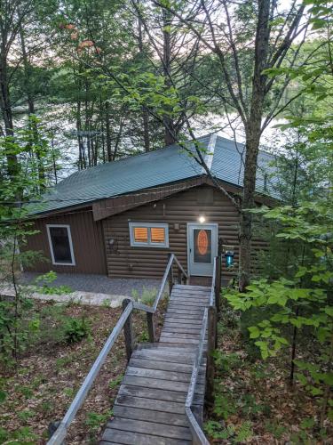 Panoramic Water Views , cozy house in Henniker ,NH