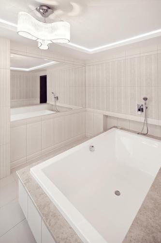 ห้องน้ำ, M Hotel Sosnowiec in ซอสโนเวียค