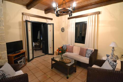 Christina Villas - image 5