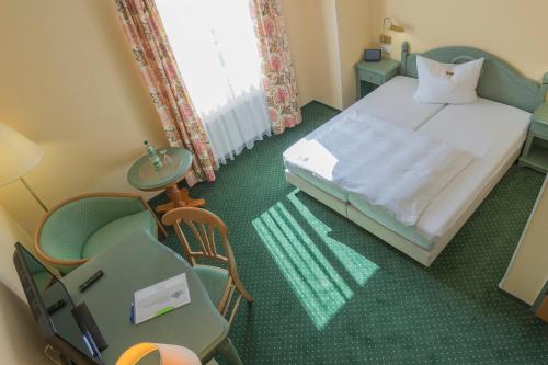 1 twin bed
