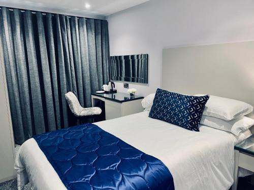 Фотография номера гостиницы Dean Park Hotel