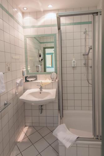 Hotel Herzog Georg Hotel Herzog Georg is conveniently located in the popular Bad Liebenstein area. Both business travelers and tourists can enjoy the hotels facilities and services. Facilities for disabled guests, expr