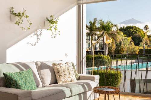 Apartment with Mount Teide and sea views