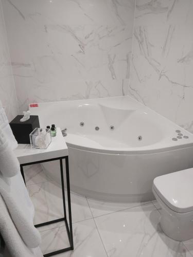 Dean Park Hotel - image 7