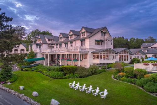 Spruce Point Inn Resort & Spa - 숙소 외관