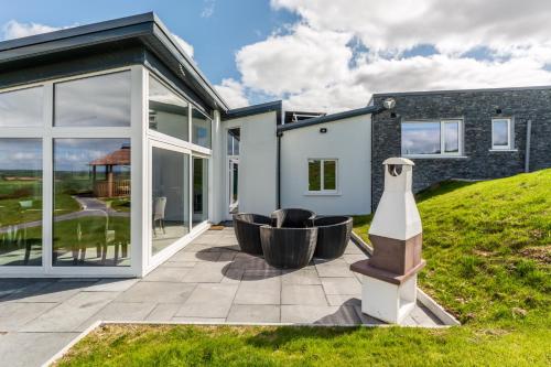River views,Kinsale, Hosted by Exquisite holiday homes, Sleeps 26 in Cork Airport
