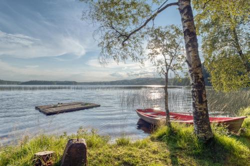 Lake cottage near Isaberg - Accommodation - Åsenhöga