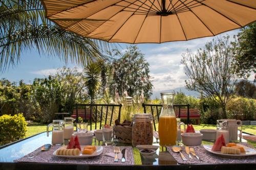 อาหารและเครื่องดื่ม, Ilatoa Lodge in ตุมบาโก