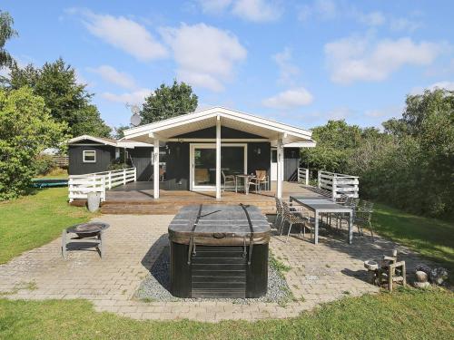  6 person holiday home in J gerspris in Hornsved