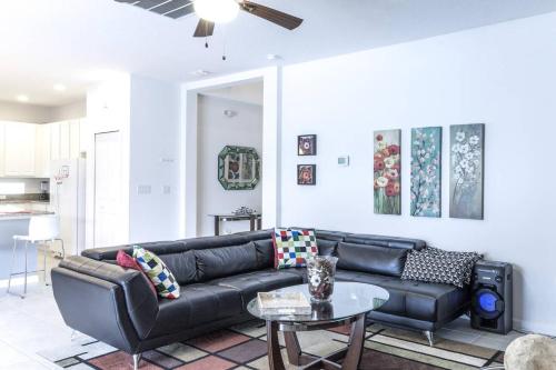 Family Resort - 6BR Mansion - Private Pool, BBQ!