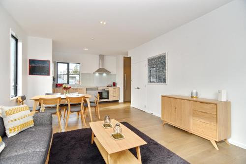 Apartment - Split Level image 10