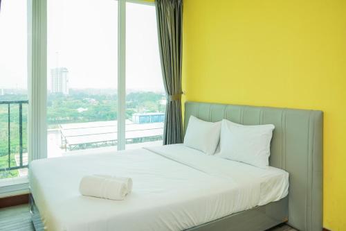 Studio Apartment at Tree Park Apartment By Travelio, Tangerang