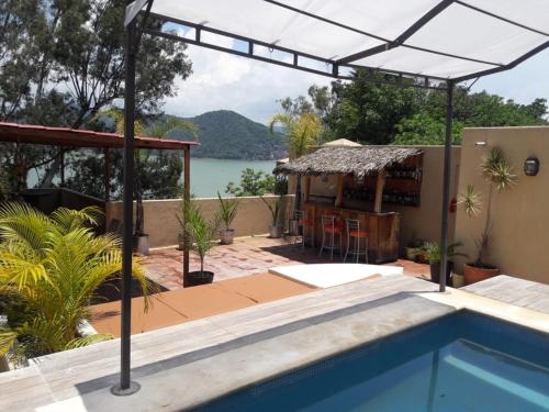 Casa Belmez 2 in Valle de Bravo, Mexico