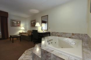 Surestay Plus Hotel Tarboro