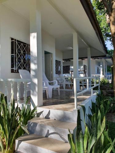 Facilities, Blue Bay Bungalow in Ao Pudsa